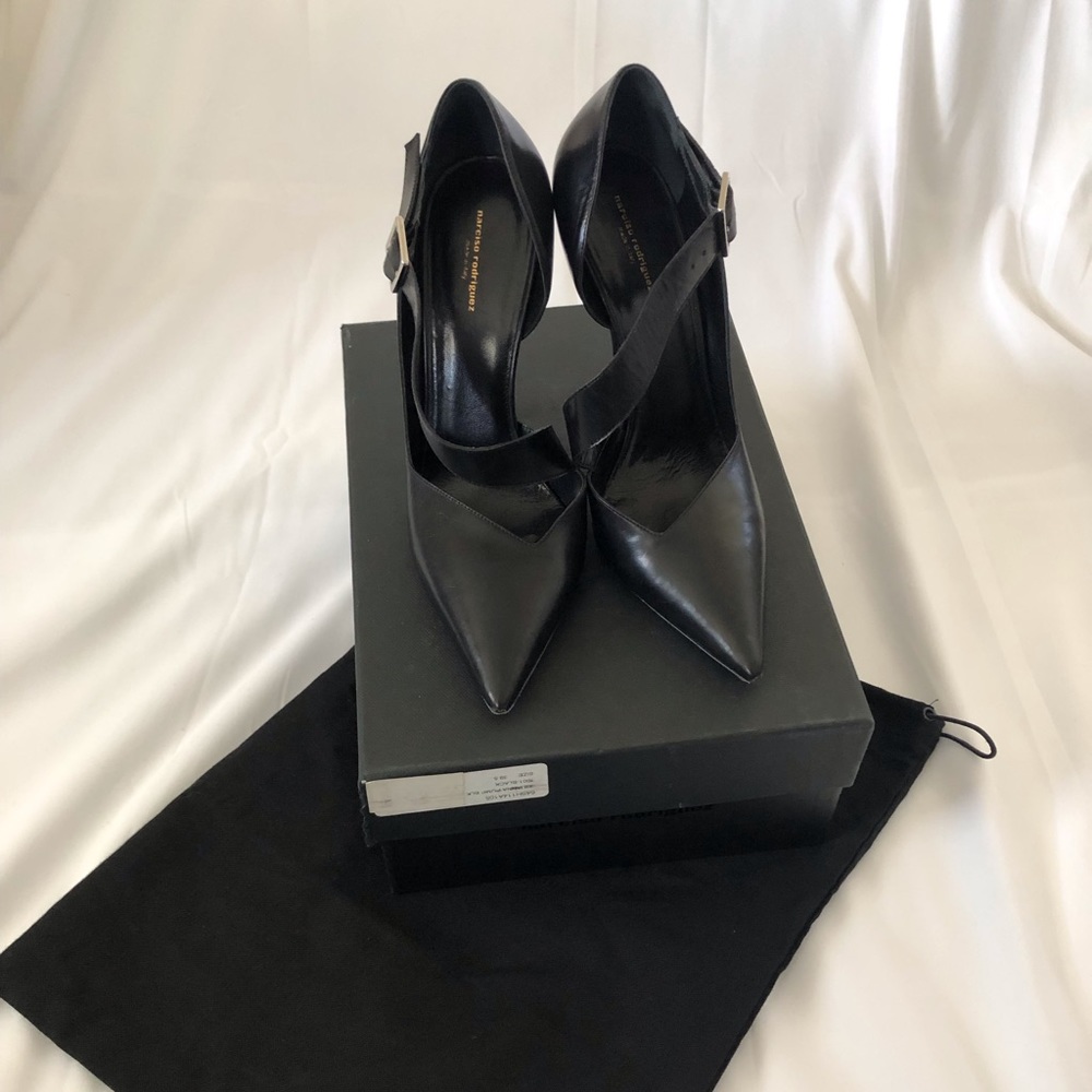 NARCISCO RODRIGUEZ SEXY  half strap pumps